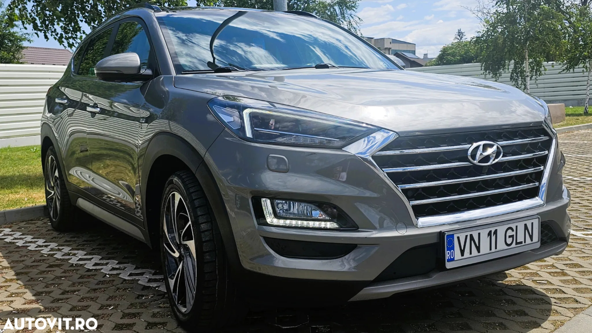 Hyundai Tucson 2.0 CRDI 4WD 8AT Luxury - 2