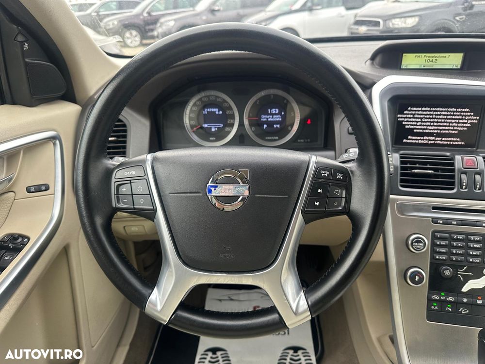 Volvo XC 60 D5 AWD Aut. Summum - 11