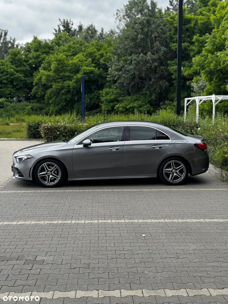 Mercedes-Benz Klasa A 180 d AMG Line 7G-DCT - 3