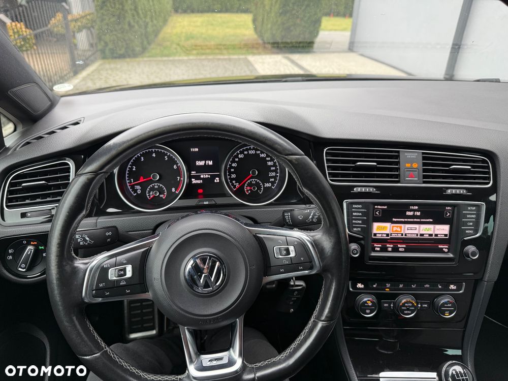 Volkswagen Golf - 20