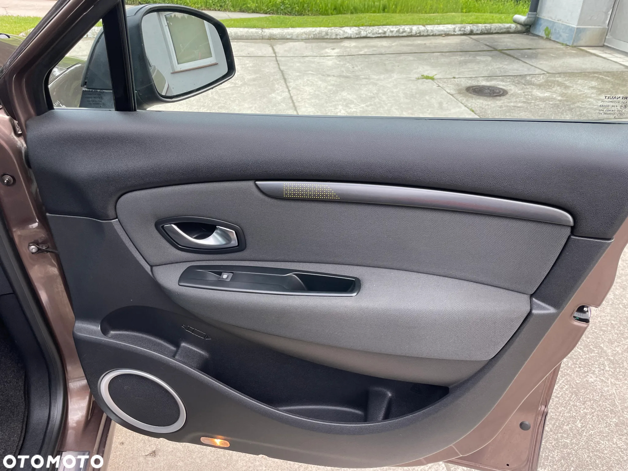 Renault Scenic 1.9 dCi Emotion Plus - 19