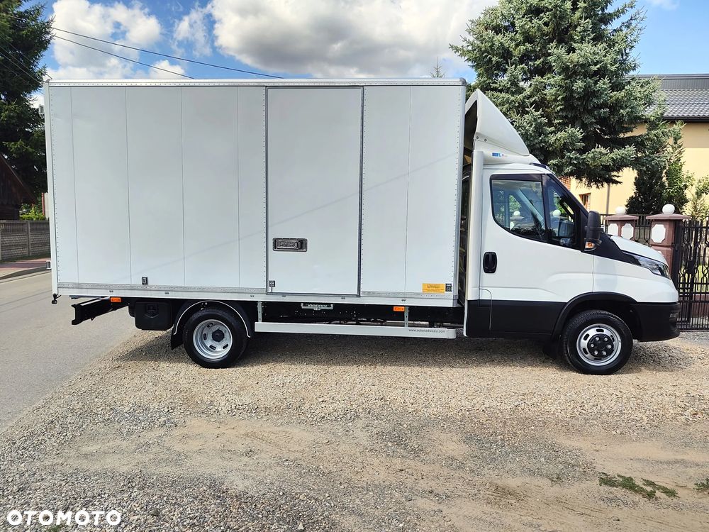 Iveco DAILY 50/35c18 3.0d 180KM** BLIŹNIAK** Kontener 8-EuroPalet + DRZWI BOCZNE** POLSKI SALON** 144 tyś KM** DMC do 3.5T kat.B** - 2