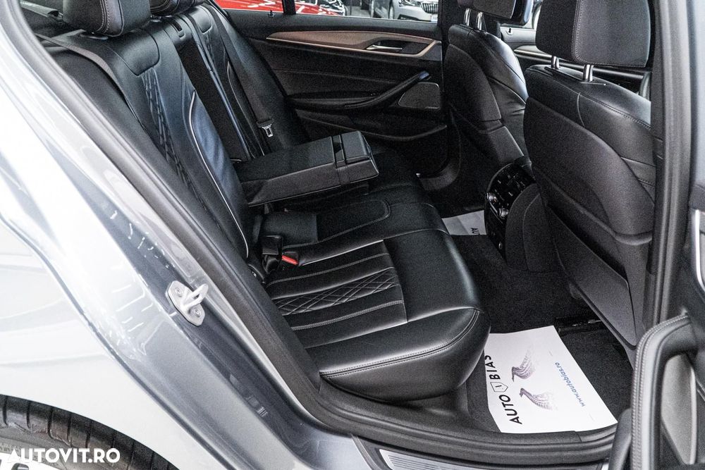 BMW Seria 5 530d xDrive Aut. - 9
