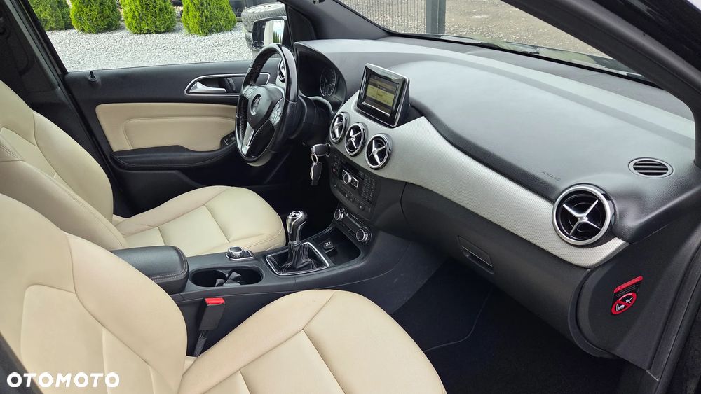 Mercedes-Benz Klasa B 200 (BlueEFFICIENCY) - 8