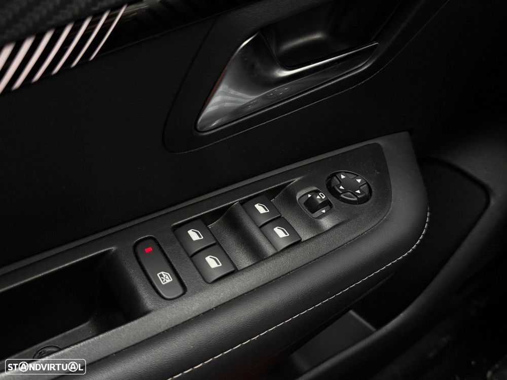 Peugeot e-208 50 kWh Style - 8