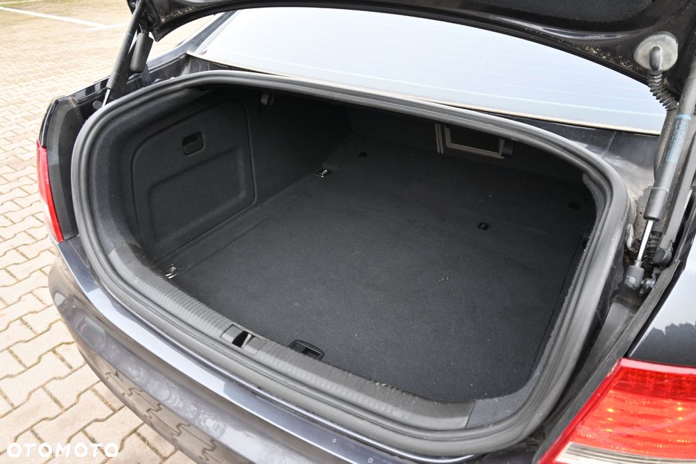 Audi A6 Limousine 3.2 FSI Quattro Tiptronic - 36