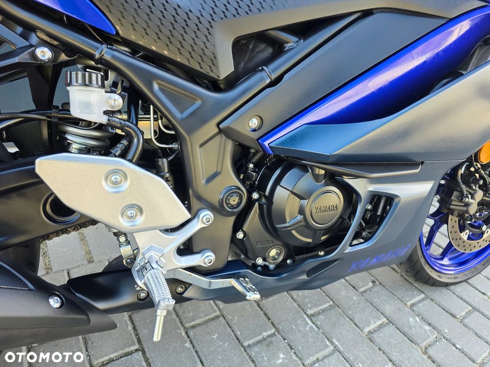 Yamaha R3 - 22