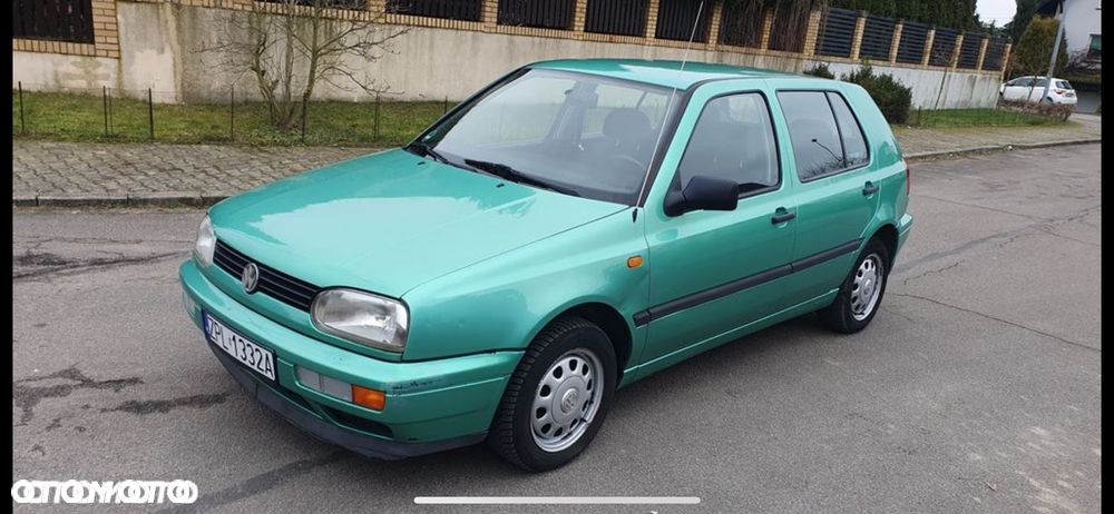 Volkswagen Golf - 20