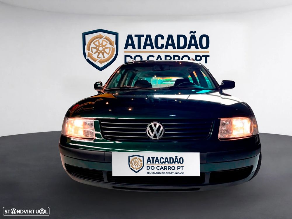 VW Passat Variant - 5