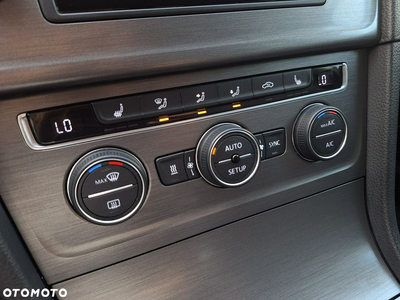 Volkswagen Golf - 16