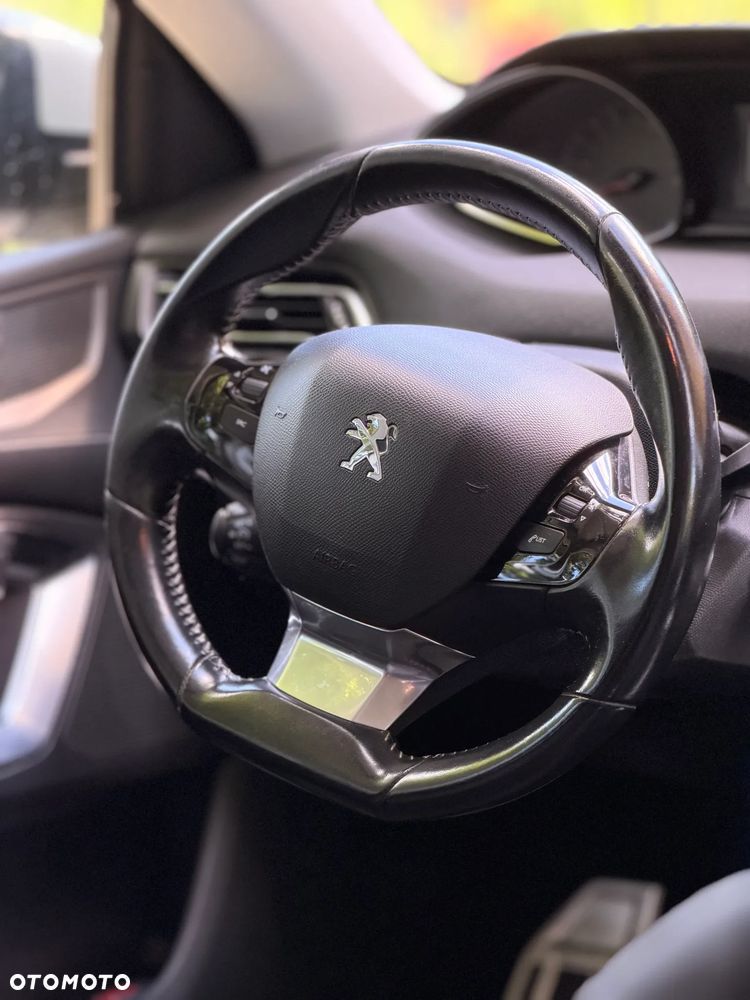 Peugeot 308 1.6 BlueHDi Allure S&S - 21