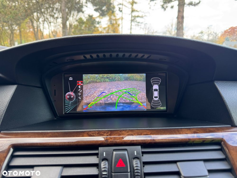 BMW Seria 5 525d - 10