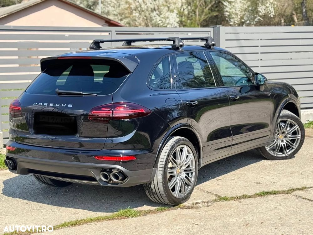 Porsche Cayenne Platinum Edition - 2