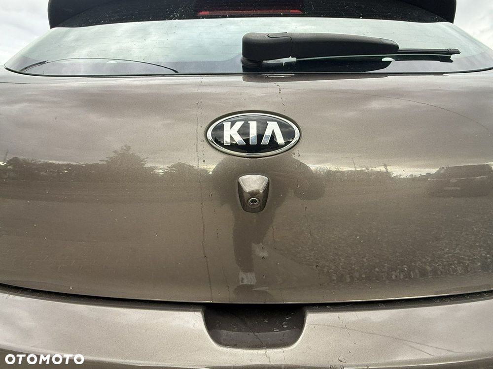 Kia Ceed - 12