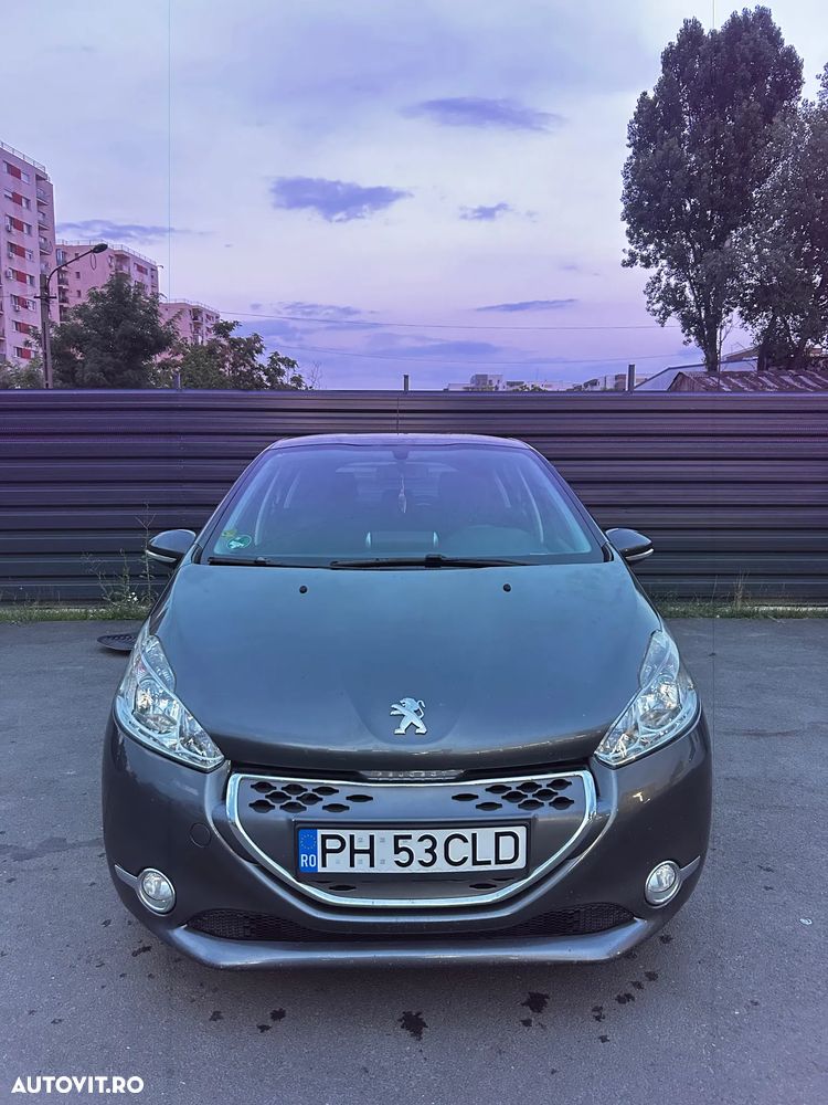 Peugeot 208 - 5