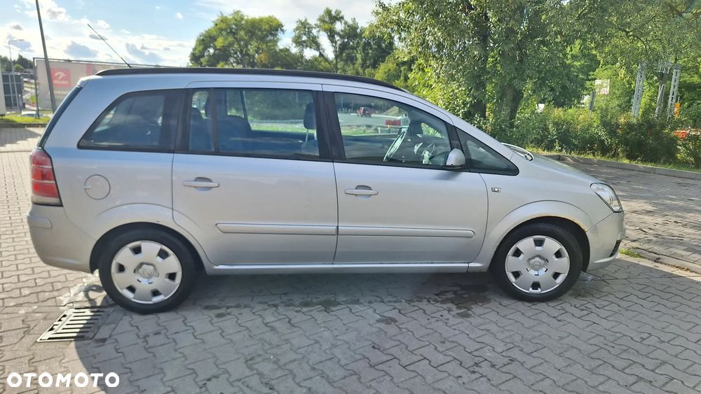 Opel Zafira 1.8 Enjoy - 2