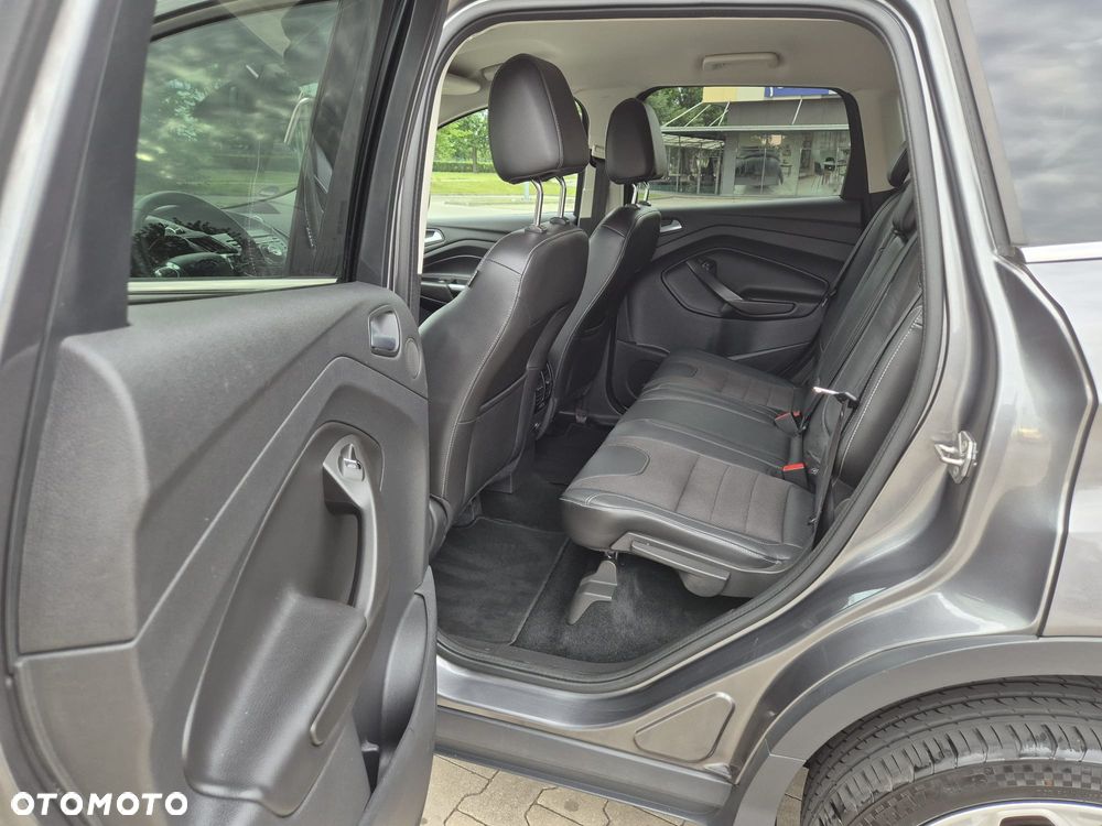 Ford Kuga 2.0 TDCi 4x4 Titanium - 29
