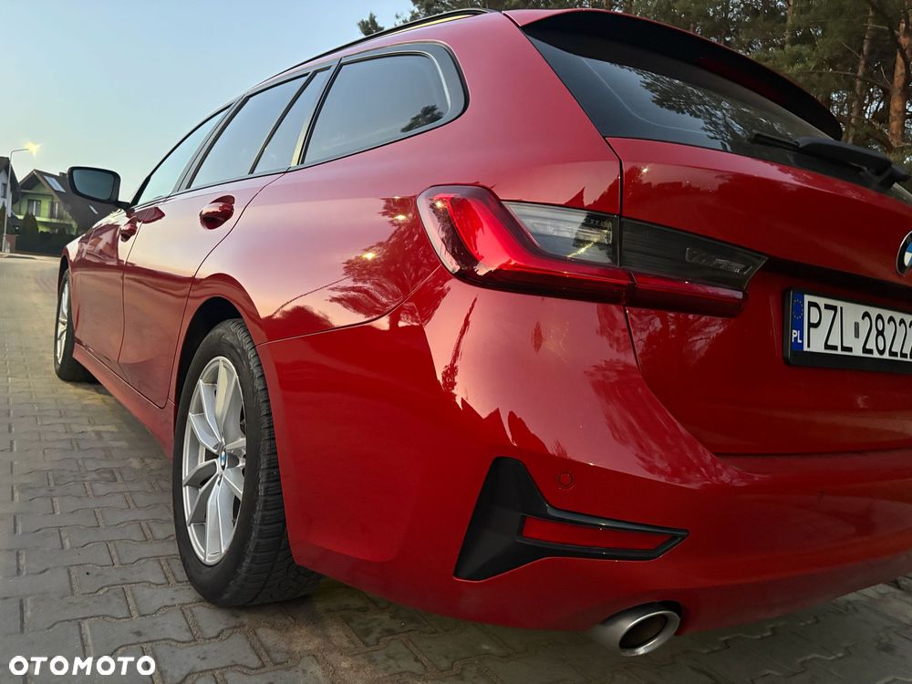 BMW Seria 3 330i - 11
