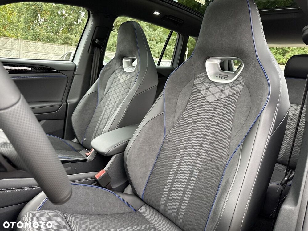 Volkswagen Tiguan - 11