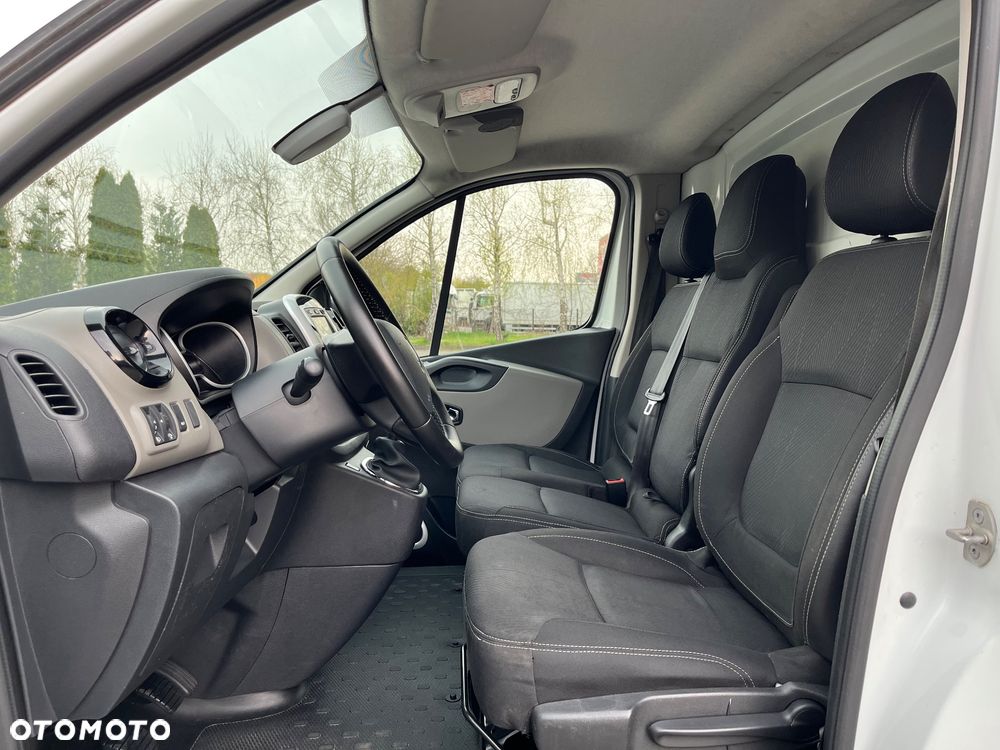 Renault Trafic - 13