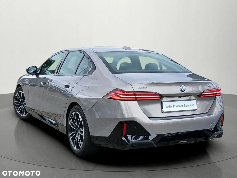 BMW Seria 5 520d xDrive mHEV M Sport - 3