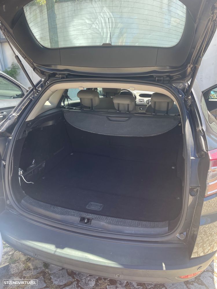 Renault Mégane Sport Tourer - 6