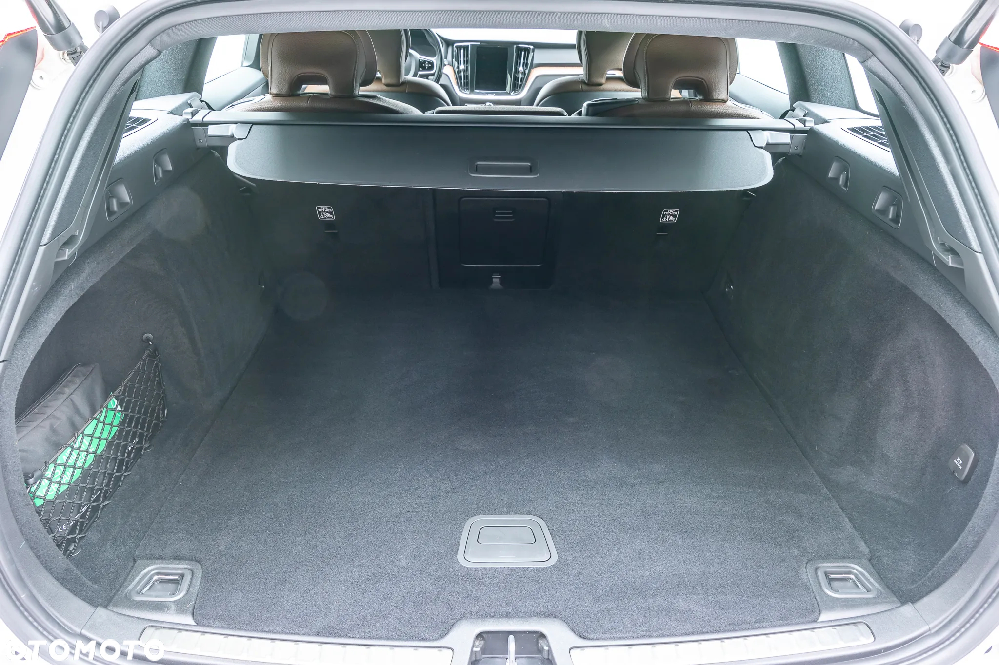 Volvo V60 Cross Country - 38