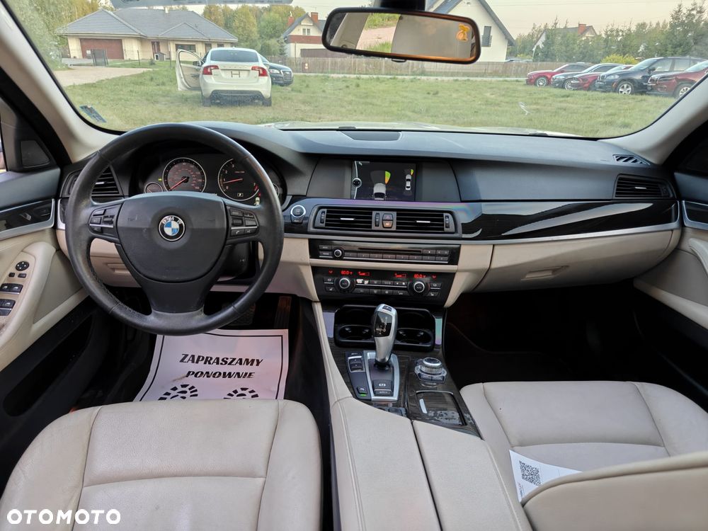 BMW Seria 5 528i Luxury Line - 3