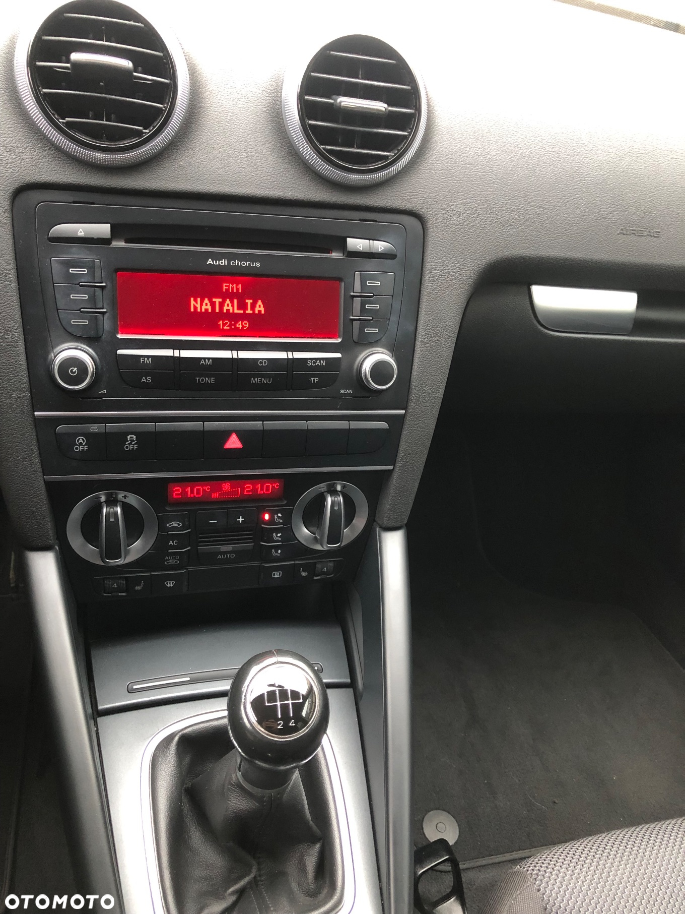 Audi A3 1.6 TDI Sportback S line Sportpaket - 2
