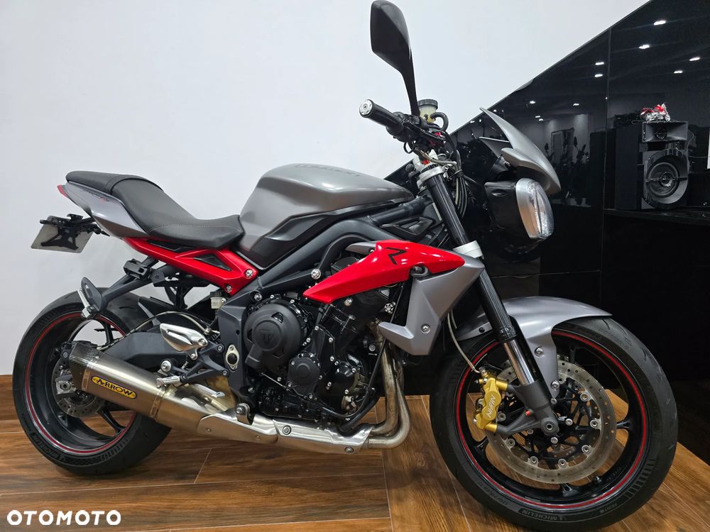 Triumph Street Triple - 32