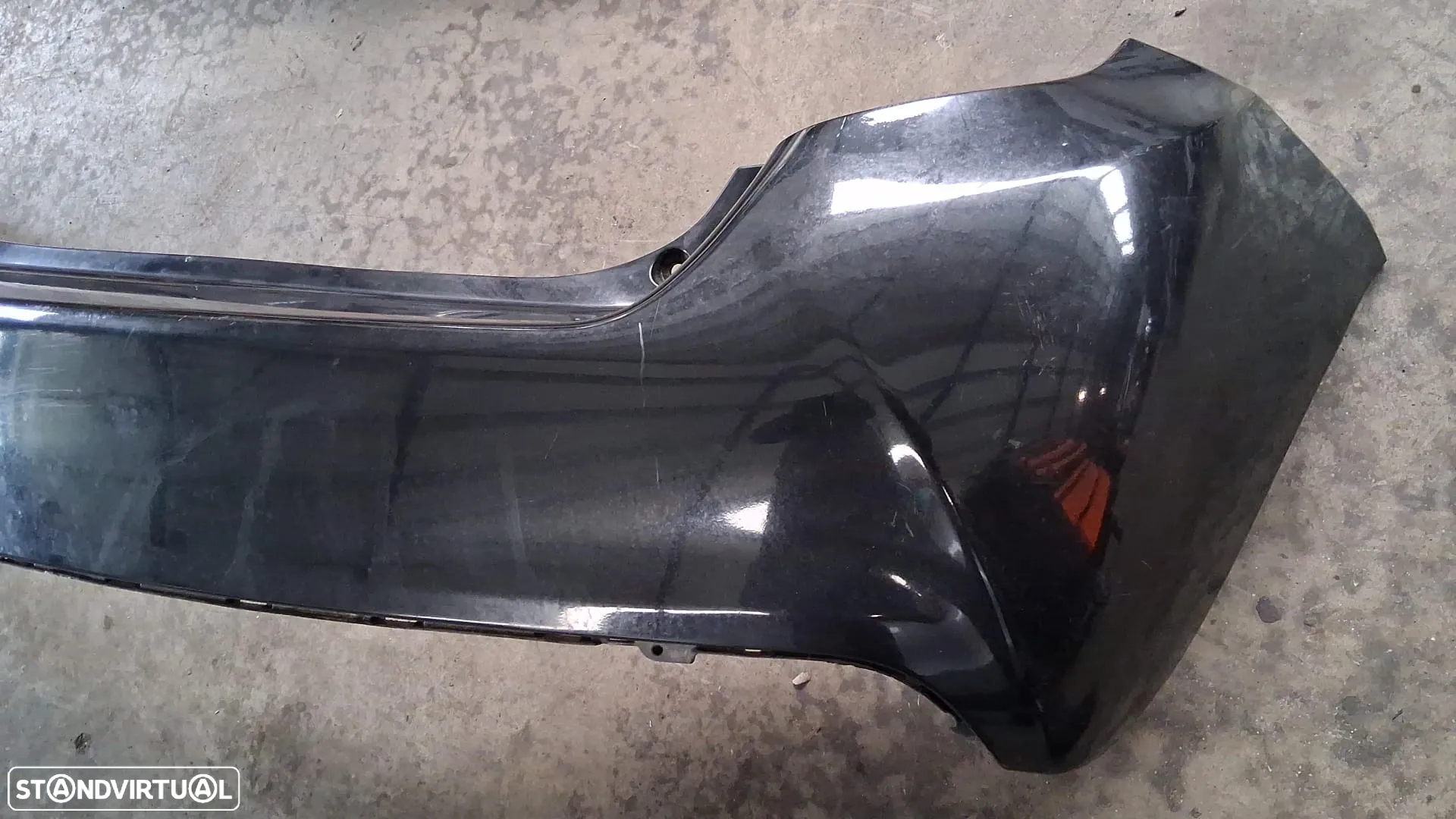 Para-choques traseiro Toyota Yaris P13 2014-2017 - 3