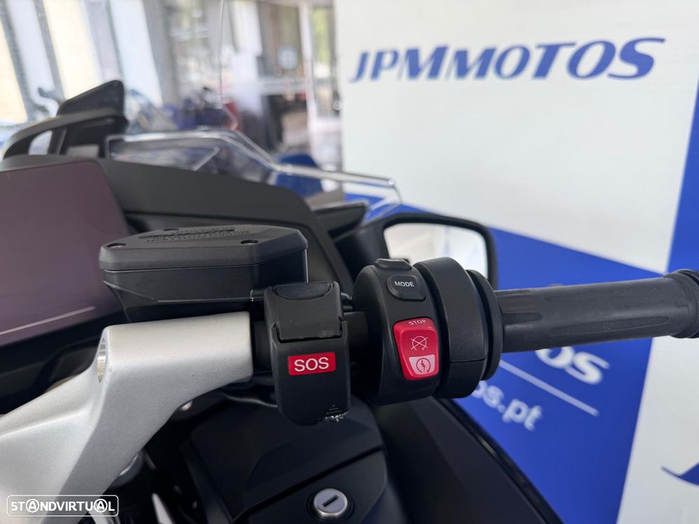 BMW R 1250 RT TRIPLE BLACK - 10