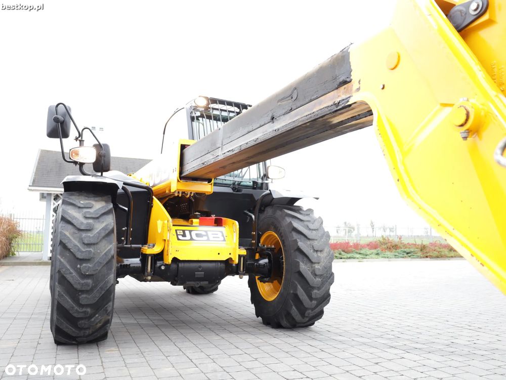 JCB 531-70 - 24