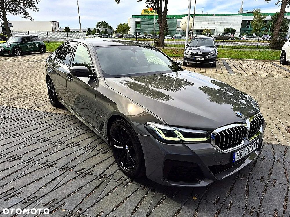 BMW Seria 5 520d xDrive - 11