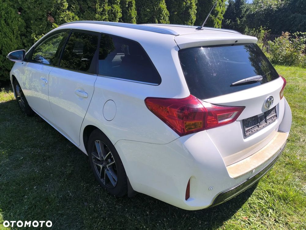 Toyota Auris - 5