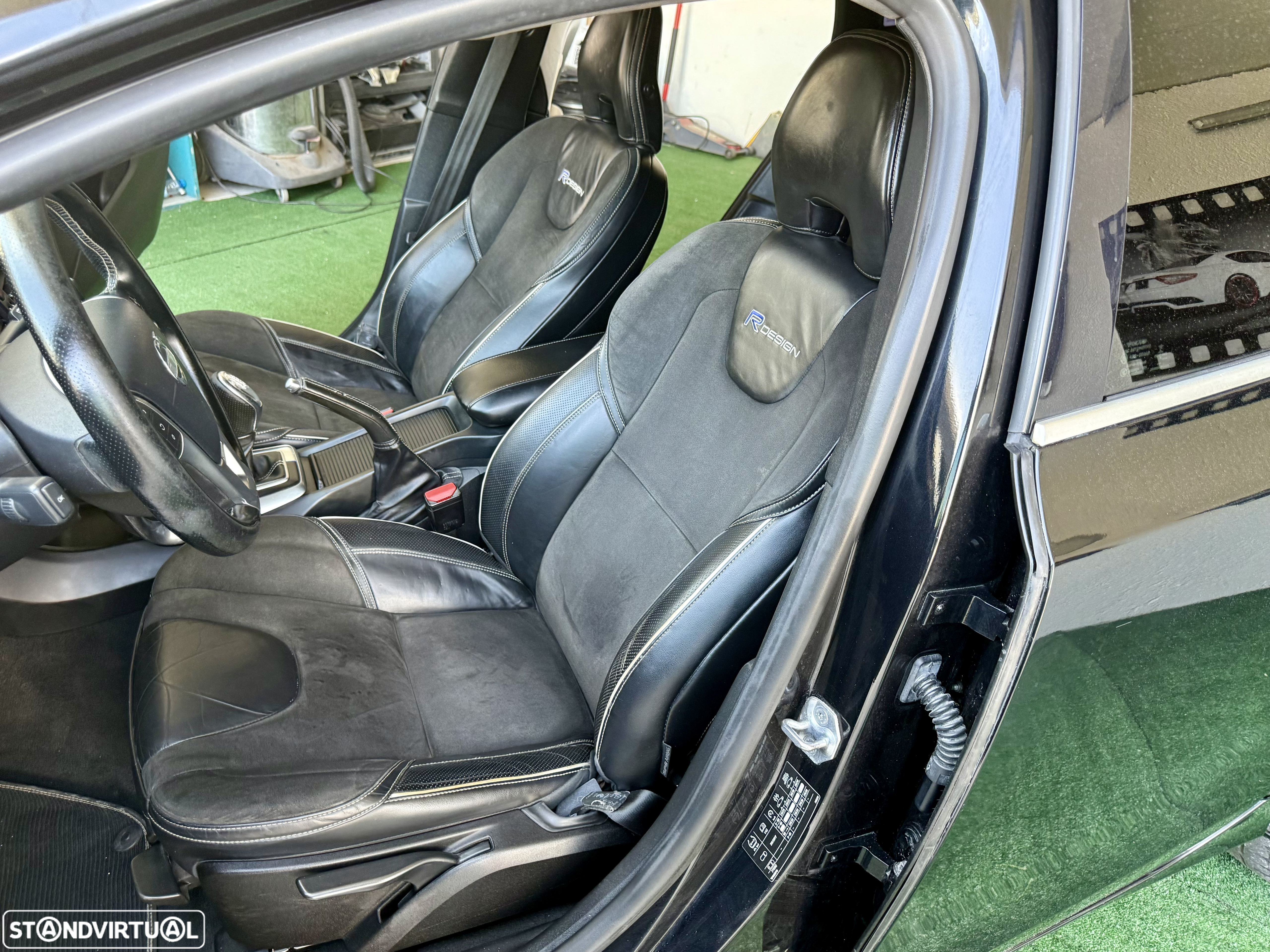 Volvo V40 1.6 D2 Eco R-Design - 6