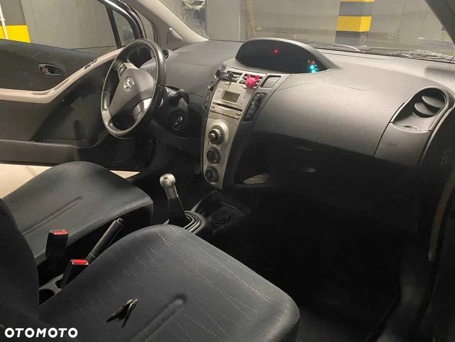 Toyota Yaris 1.0 Luna - 6
