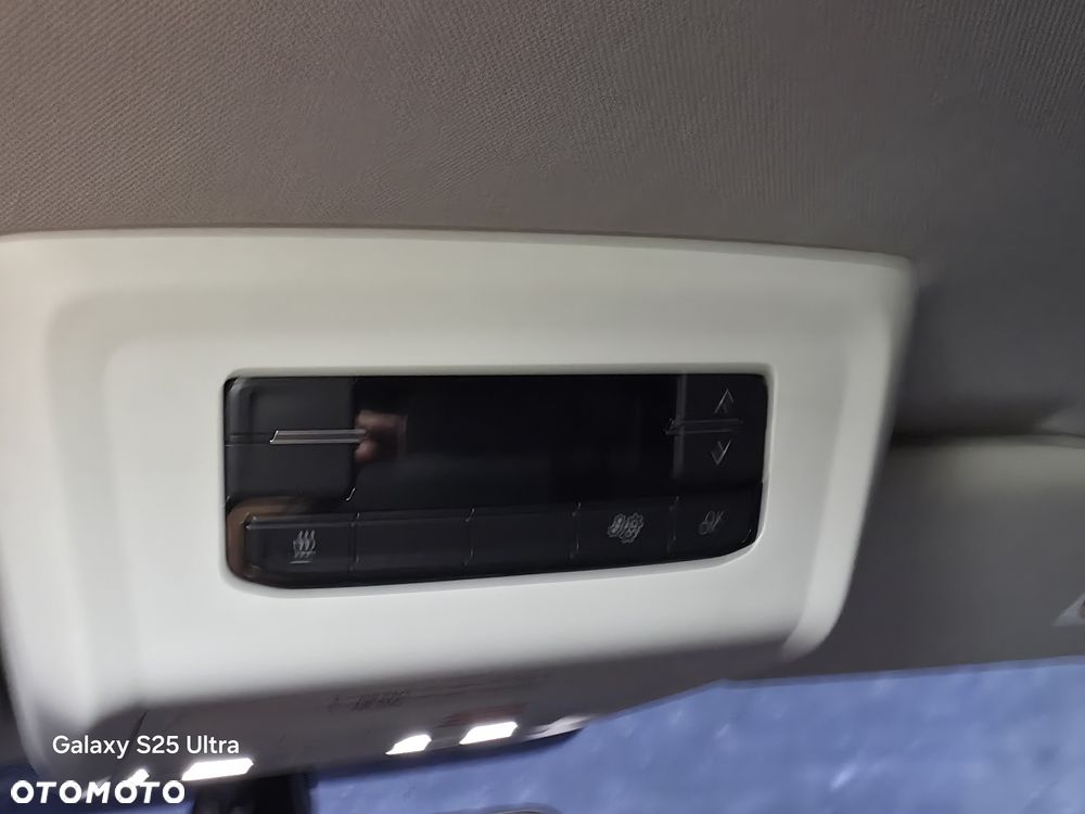 Volkswagen Caravelle 2.0 TDI L2 Comfortline 4Motion - 10