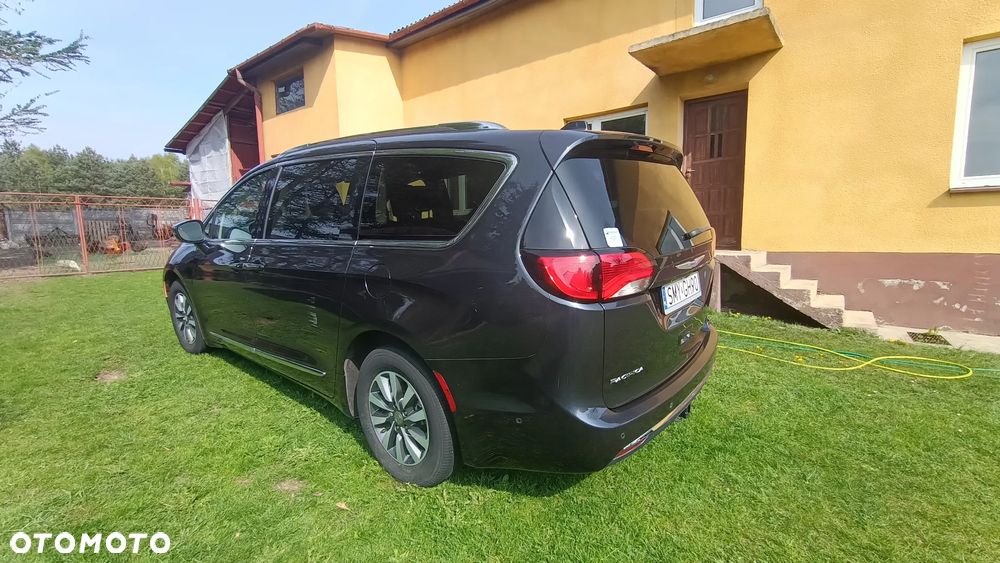 Chrysler Pacifica - 7