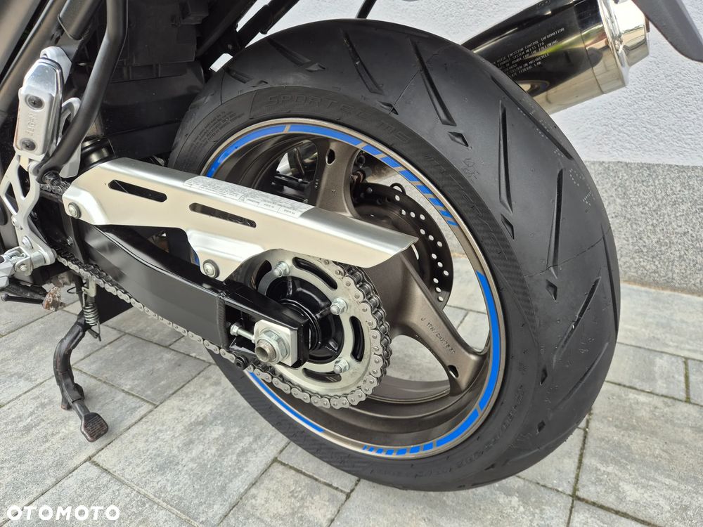 Suzuki GSX - 7
