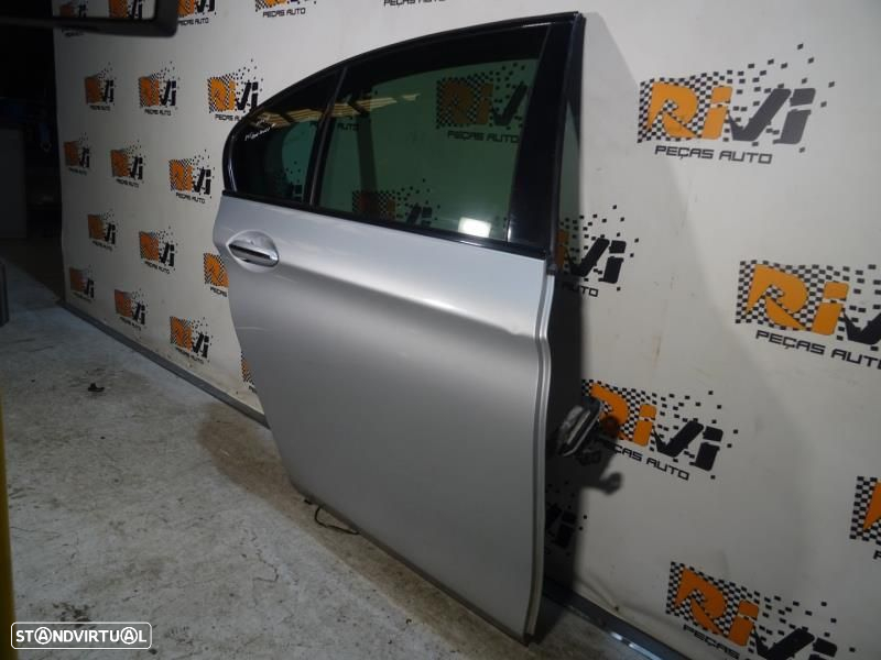 Porta Trás Direita Bmw 5 (F10)  Porta Traseira Direita Bmw Serie 5 F10 - 2