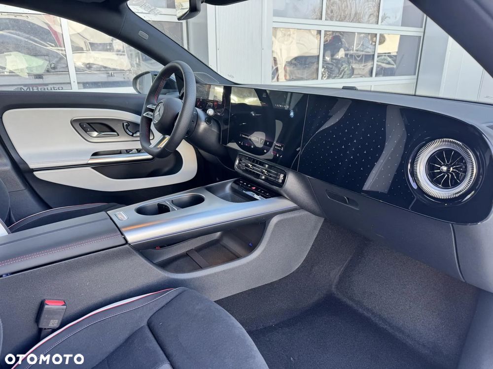 Mercedes-Benz CLA 200 mHEV 4-Matic 8G-DCT - 18