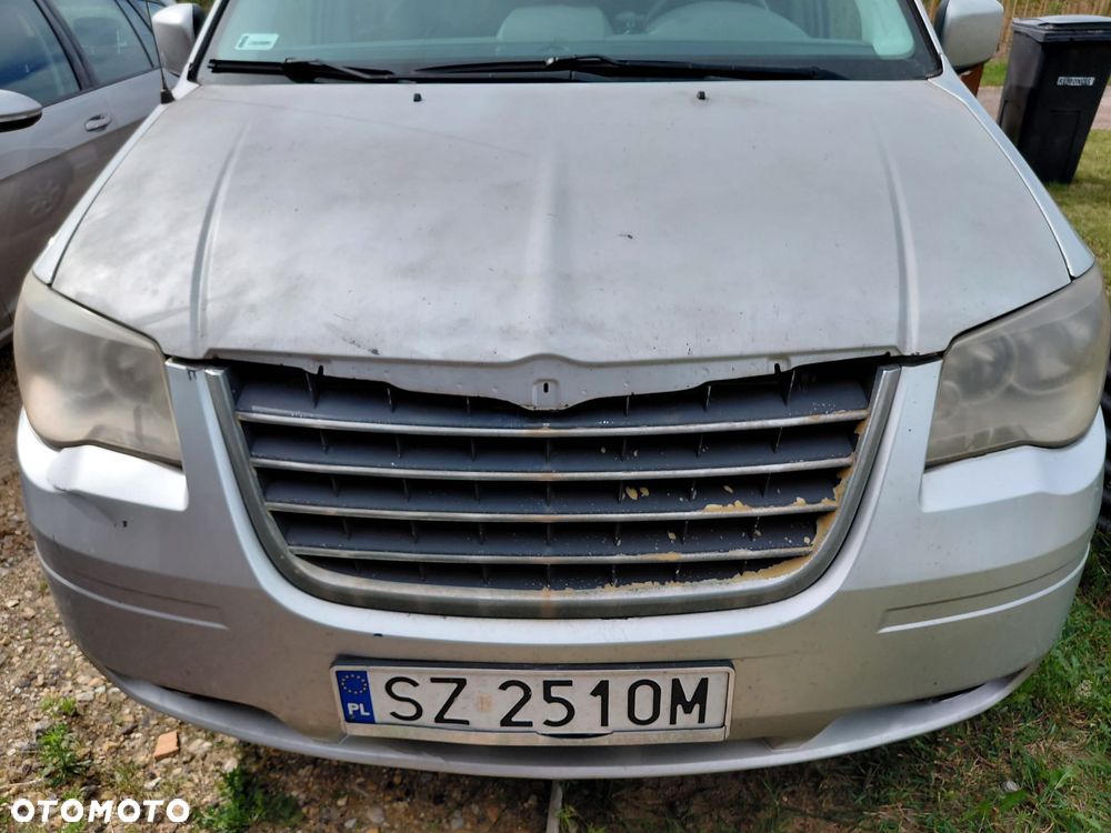 Chrysler Town & Country - 9