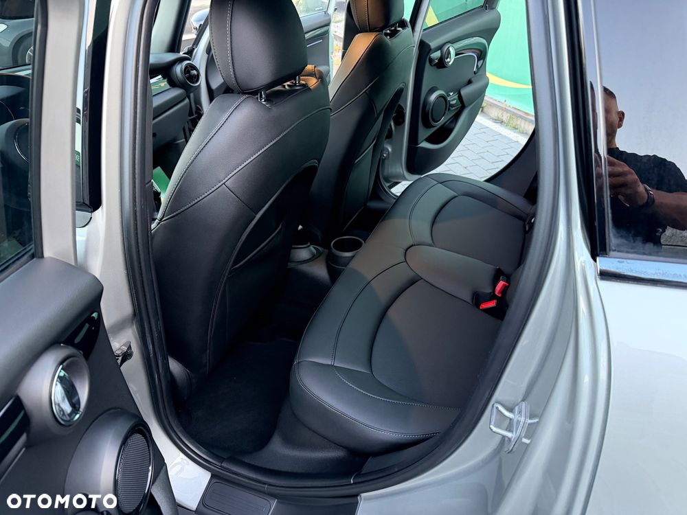 MINI Cooper Seven Chili - 9
