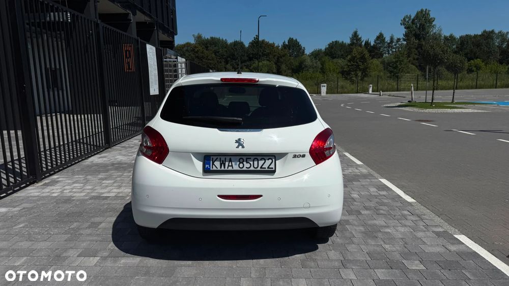 Peugeot 208 - 28