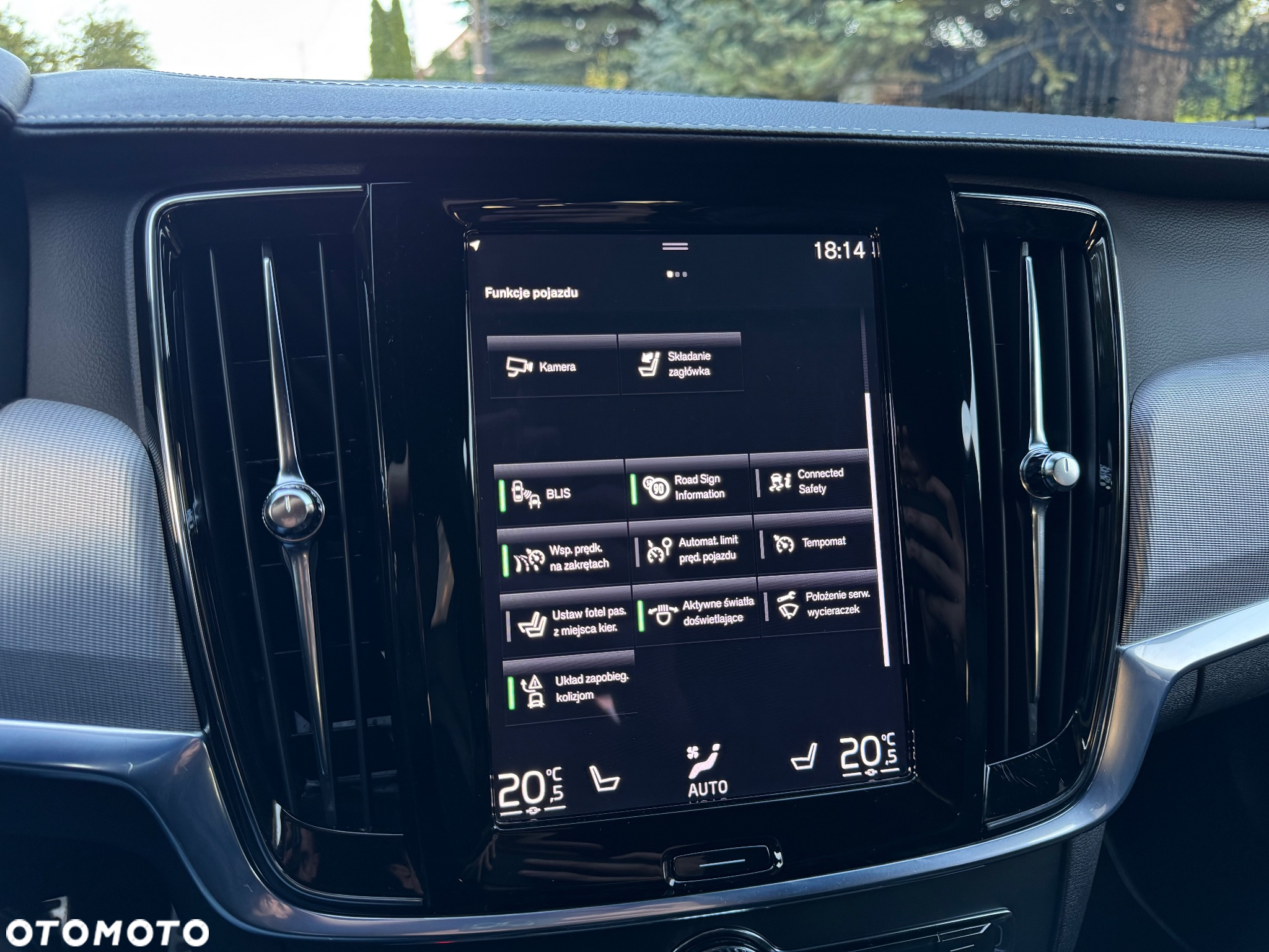 Volvo V90 T8 Twin Engine AWD R Design - 16