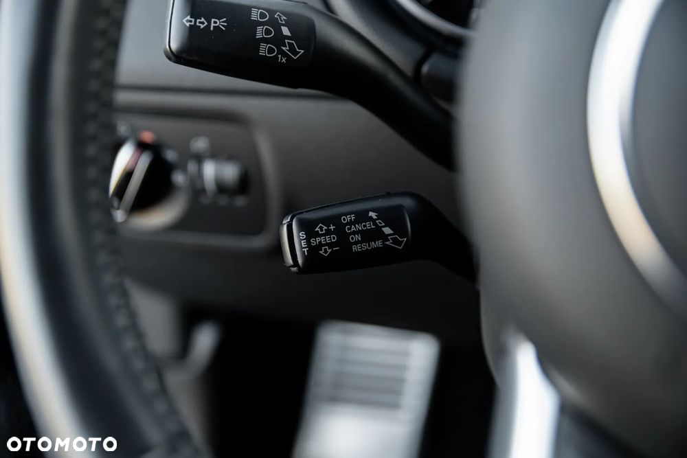 Audi TT Coupé 2.0 TFSI Progressive - 28
