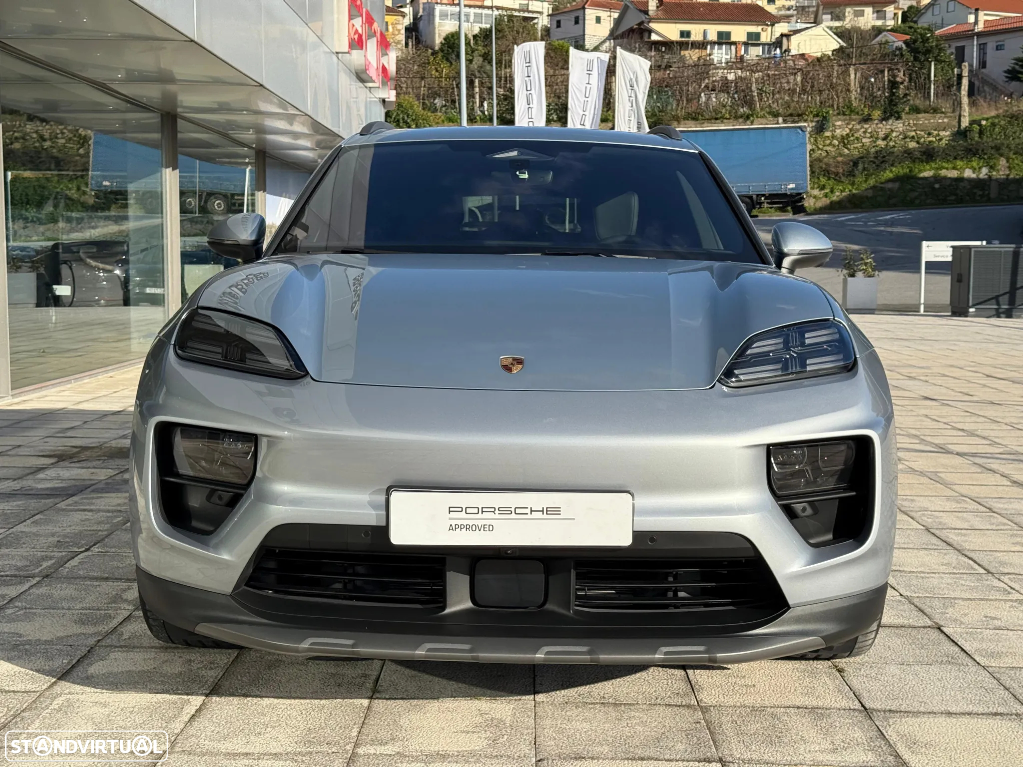 Porsche Macan Electric 4 - 26
