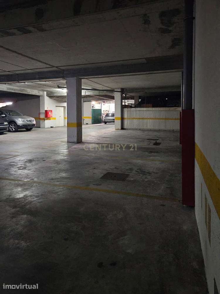 Excelente Parque de Estacionamento para Venda - Grande imagem: 2/14