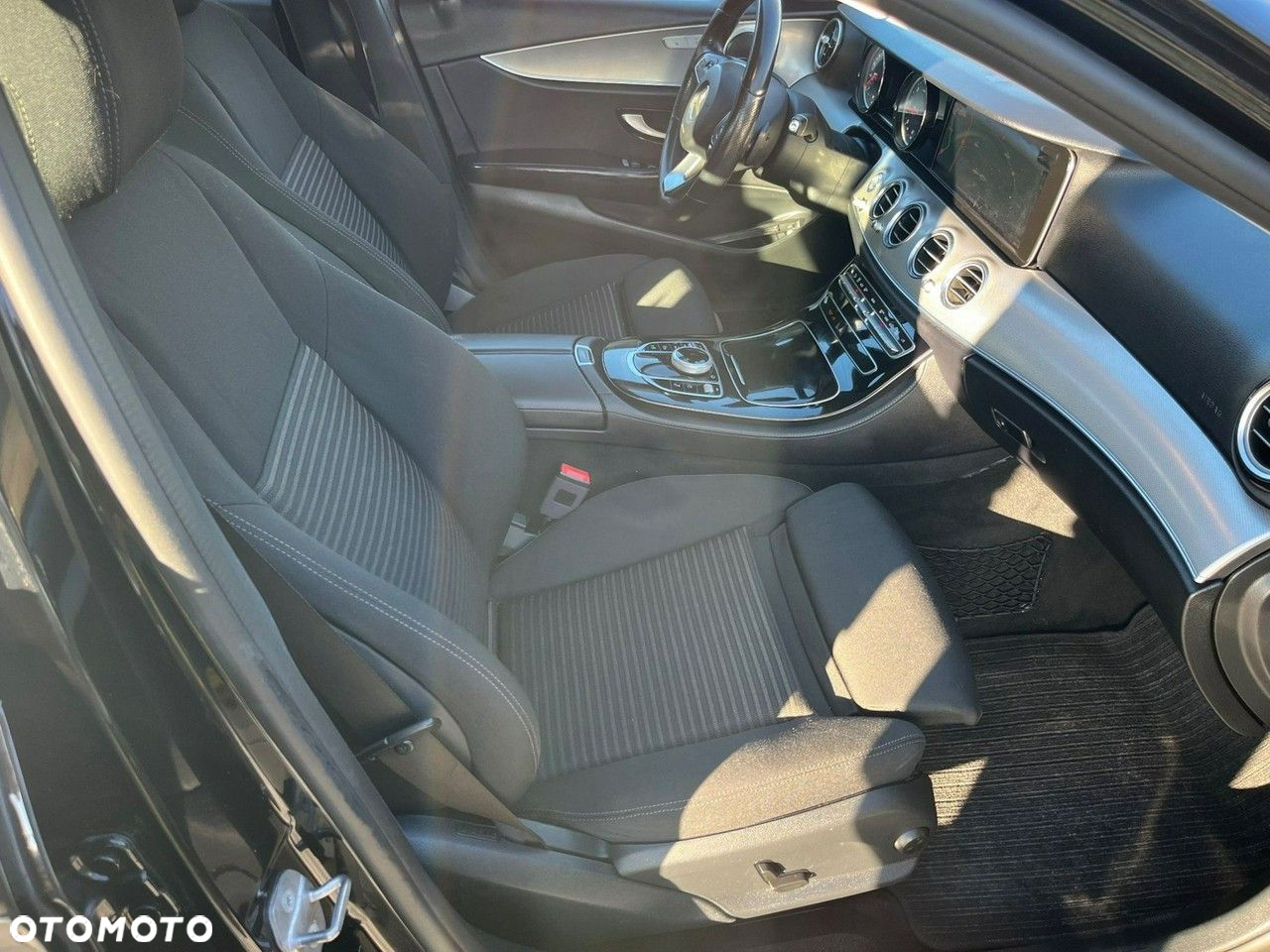 Mercedes-Benz Klasa E - 25